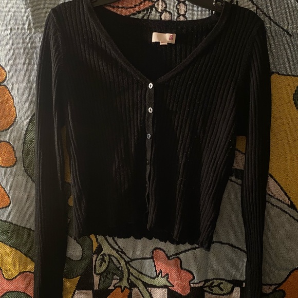 Cardigan - Picture 1 of 2